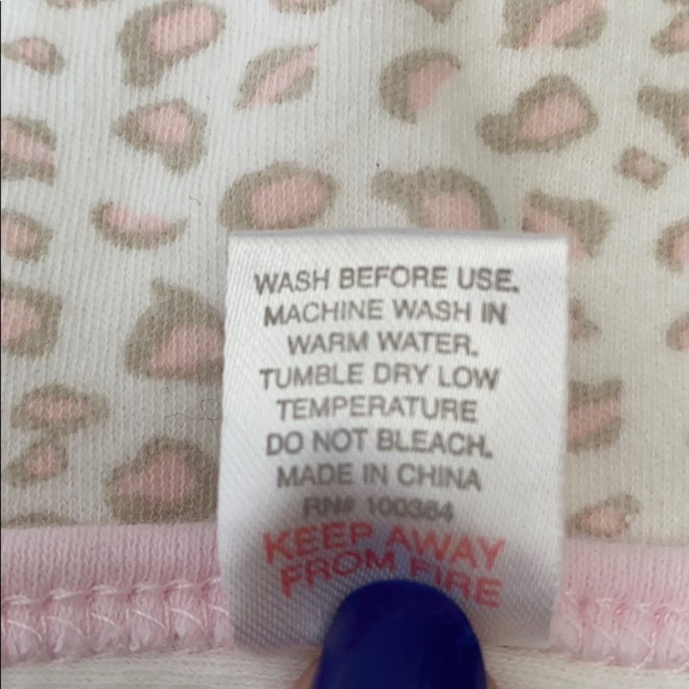 Bundle up with two blankets - Picture 7 of 10